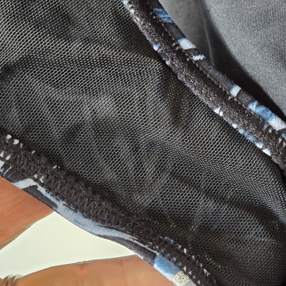 NipTuck Tummy Control Palm Foil Ruched Front Tropical Print One-Piece Swimsuit 8 - Picture 5 of 12